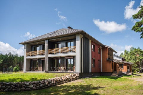 Property building, Facade/entrance, Balcony/Terrace