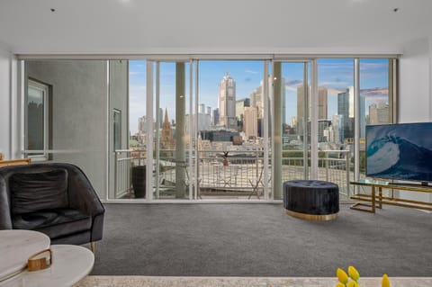 Exclusive Stays - Southgate Apartment in Southbank