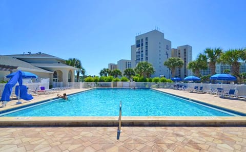 Shoreline Towers Townhouse 4-3 House in Destin