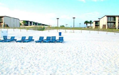 Sugar Beach C-2 Apartment in Lower Grand Lagoon