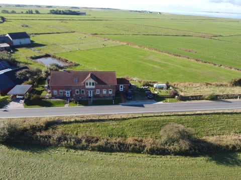 Off site, Bird's eye view