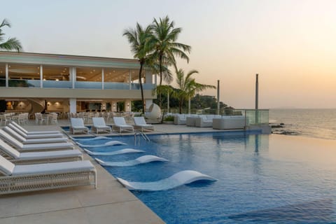 Pool view, Swimming pool