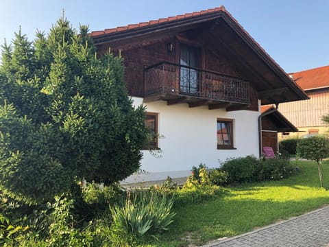 Seehäuschen - Waging Tettenhausen House in Berchtesgadener Land