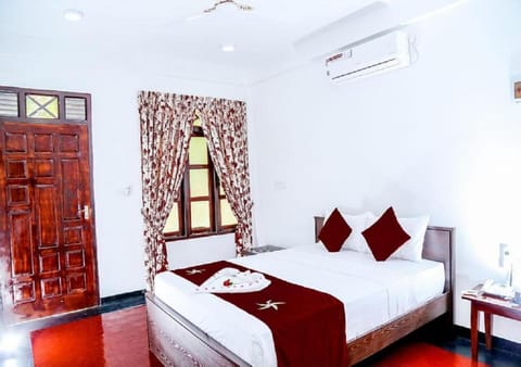 Crescent Sea Resort Hotel in Sri Lanka