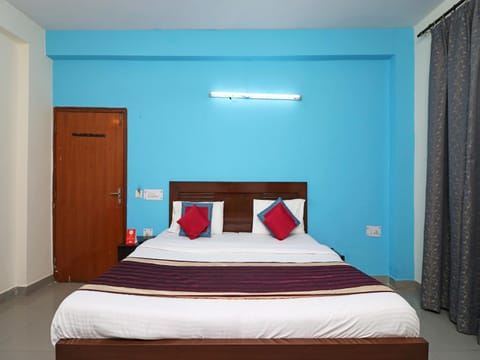 Hotel Akash Palace Alojamiento y desayuno in Noida