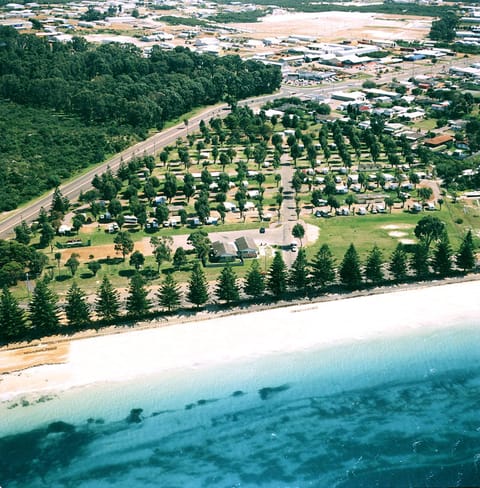 Bird's eye view, Area and facilities