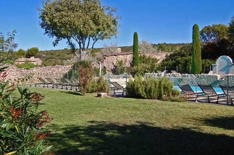 Cyprès du Paradis à Gordes House in Gordes