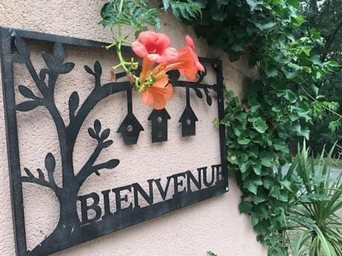 B&B Les Muscades Bed and Breakfast in Tarascon