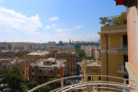 Facade/entrance, City view