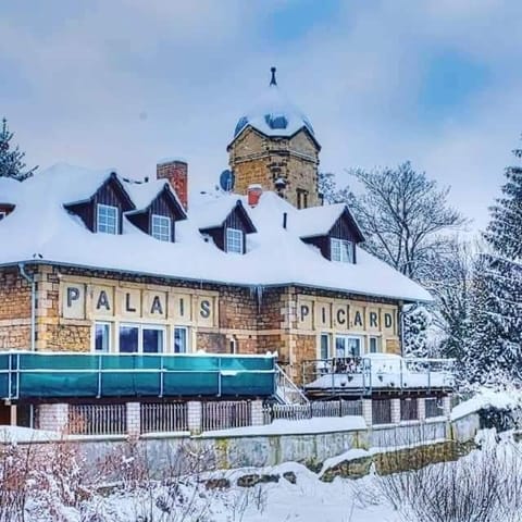 Palais Picard Westflügel House in Thale