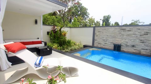 Garden, Swimming pool