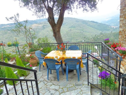 Facade/entrance, Garden, Garden view, Mountain view