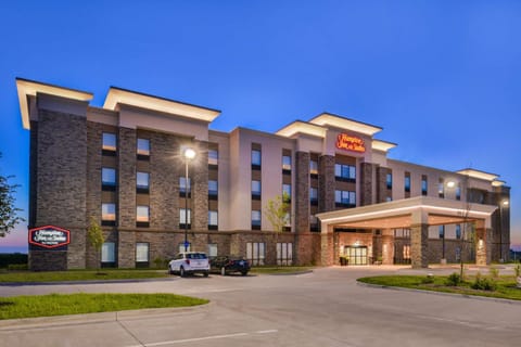 Hampton Inn and Suites Altoona-Des Moines by Hilton Hotel in Altoona