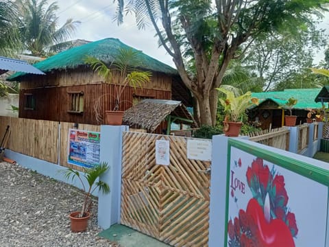 Moalboal Bamboo House / Rooms Bed and Breakfast in Central Visayas