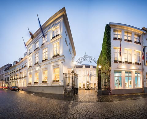 Property building, Night, City view, Street view, Location