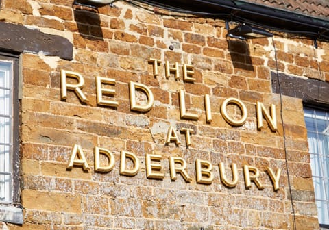 Red Lion Hotel by Greene King Inns Hotel in Cherwell District