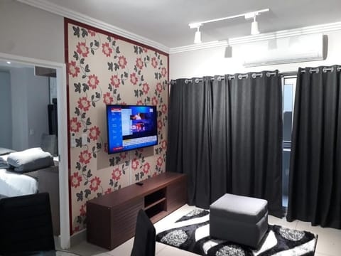 Cyro Apartments at Central Park Apartment in Umhlanga