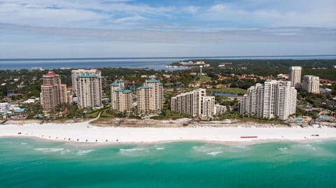 Property building, Natural landscape, Bird's eye view, Beach, Sea view
