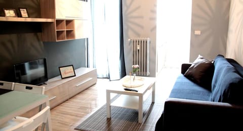 yHome | Barletta Home Apartment Condo in Turin
