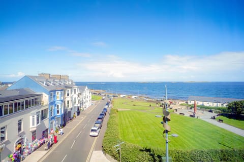 View (from property/room), Sea view, Street view