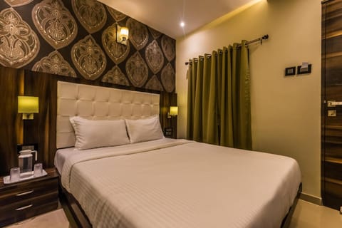 Hotel Atlas Grand Bed and Breakfast in Mumbai
