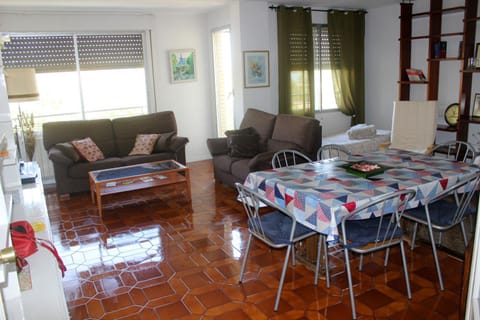 Photo of the whole room, Seating area, Dining area