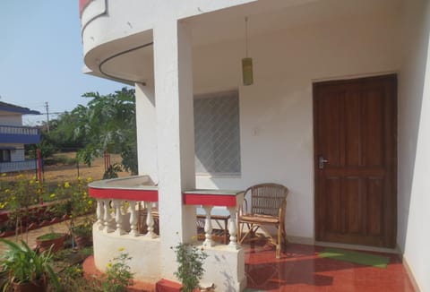 Sea Pearl Guesthouse Bed and Breakfast in Candolim