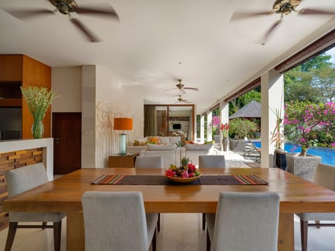 Dining area, Breakfast