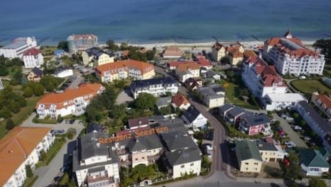 Bird's eye view, City view, Street view