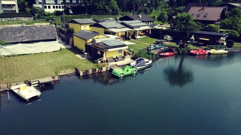 Property building, Day, Natural landscape, Bird's eye view, Lake view, River view