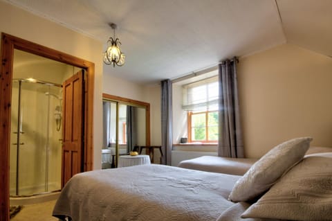 Glasdair Bed and Breakfast in Inverness