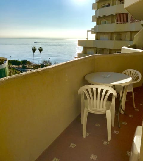 Estudios y Apartamentos Benal Beach Apartment in Benalmadena