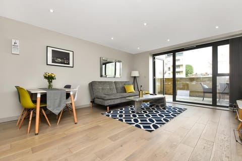 Esquire Apartments Ealing Condo in London Borough of Ealing