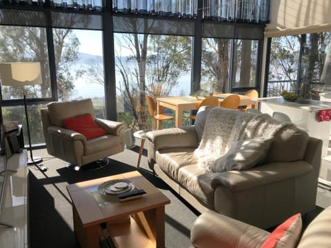 On site, Garden view, Mountain view, River view, Sunrise