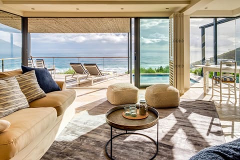 Property building, Living room, Sea view, Sea view, Swimming pool, Sunset, flat iron, sunbed