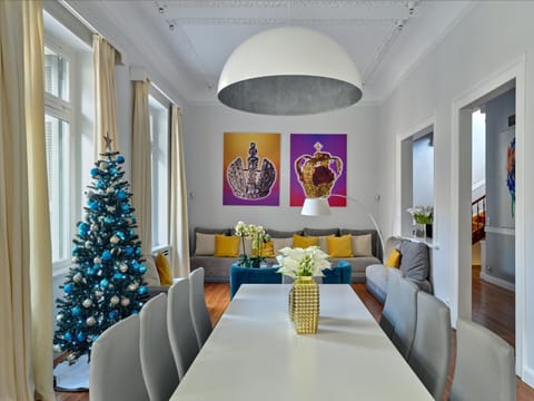 Living room, Dining area