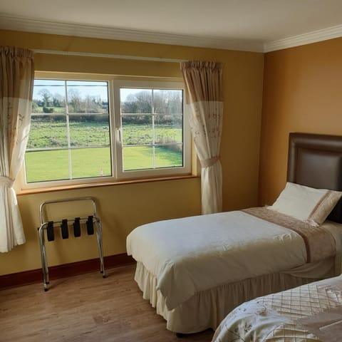 Cloghan Lodge Bed and Breakfast in County Kerry