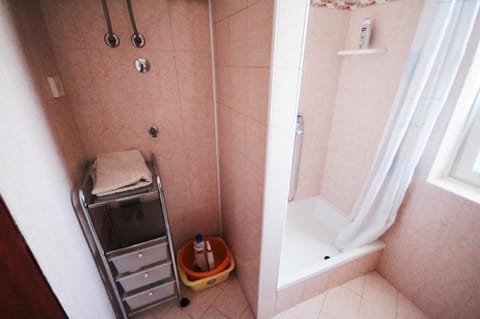 Mira Apartments Bed and Breakfast in Novigrad