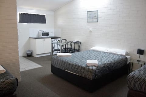 The Plains Motor Inn Motel in Gunnedah