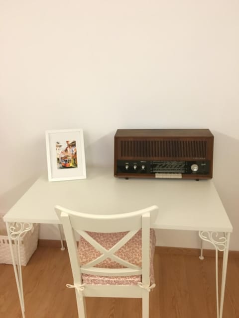 Library, Living room