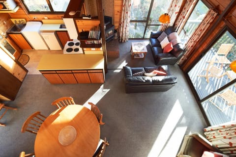 Dining area, kitchen