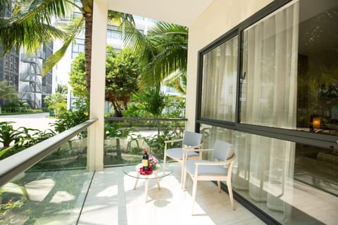 Diamond Bay Condotel Resort Nha Trang Aparthotel in Nha Trang