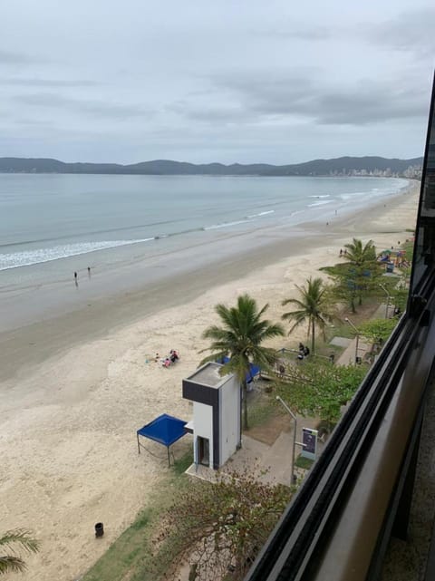 Cobertura frente ao mar Meia Praia -Itapema -SC Condo in Porto Belo