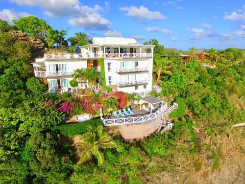 Dolcevita Cliff Private Resort by KlabHouse - Adults Only Bed and Breakfast in Antigua and Barbuda