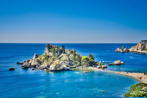 Nearby landmark, Day, Natural landscape, Summer, Beach, On site, Landmark view, Sea view, Location