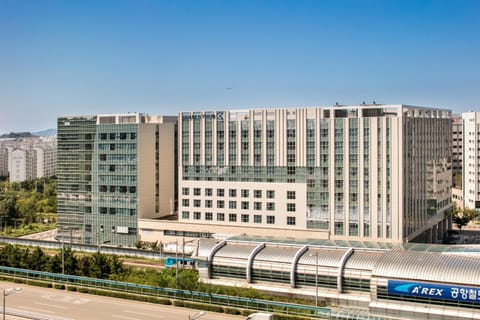 Golden Tulip Incheon Airport Hotel Hotel in Gyeonggi-do