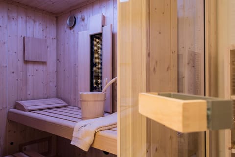 Sauna, Bathroom