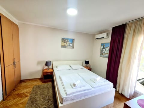 Apartments Pier Bed and Breakfast in Budva