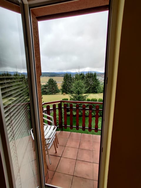 Balcony/Terrace, Garden view, Mountain view