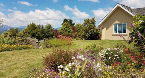 Spring, Day, Natural landscape, Garden, On site